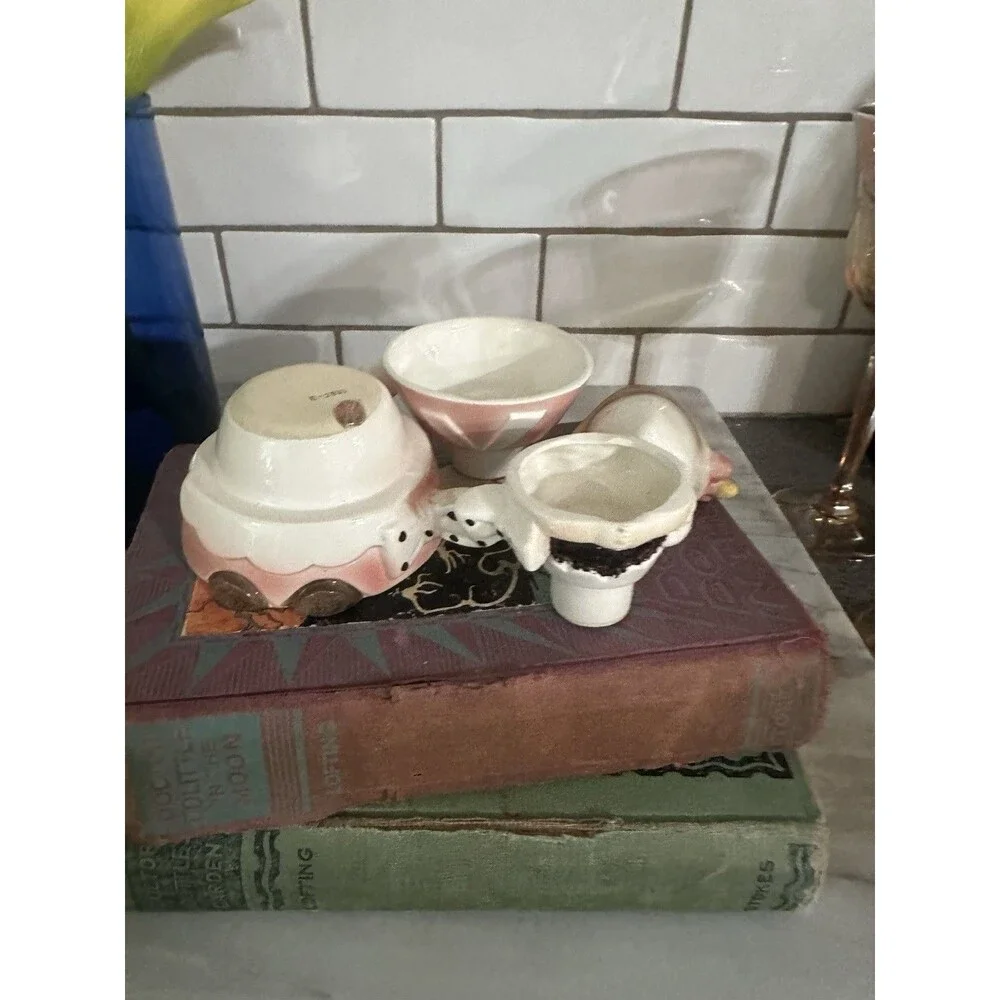 Vintage Enesco Dutch Girl Stacking Measuring Cups Ceramic Japan Mid Century 1950